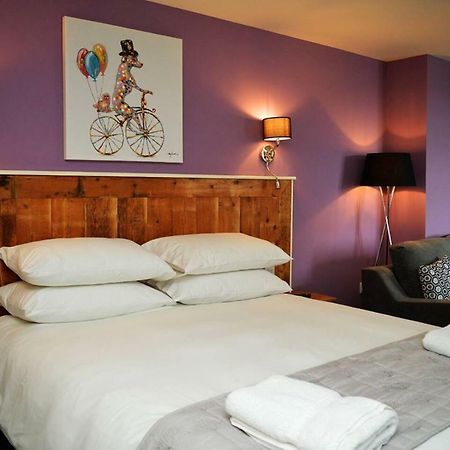 Rooms@73 วอเตอร์ลูวิลล์ ภายนอก รูปภาพ